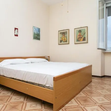 M072 - Marcelli, Trilocale In Con Piscina Marcelli