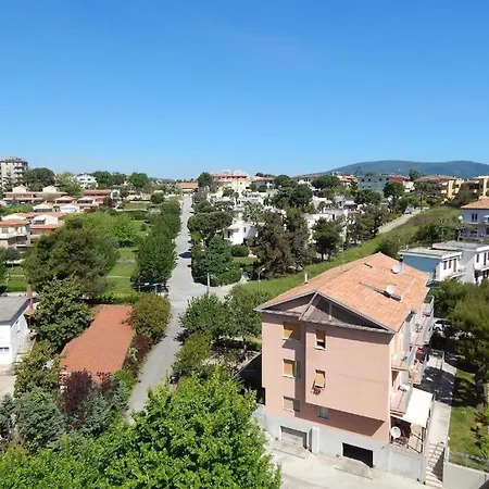 M072 - Marcelli, Trilocale In Con Piscina Lägenhet